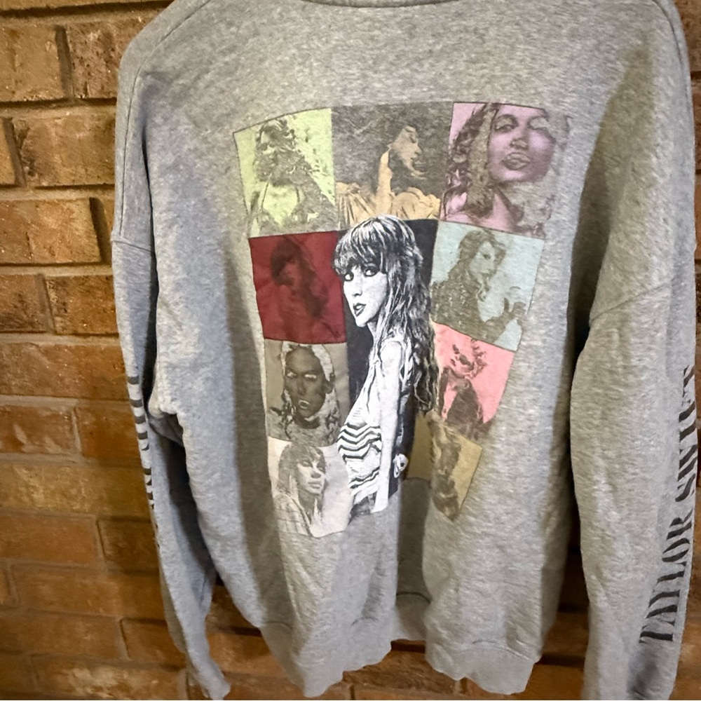 Taylor Swift The Eras Tour Graphic Zip Sweatshirt SZ L Large Original - Picture 2 of 7